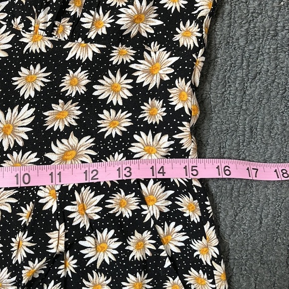 Sugar Lips daisy print jumpsuit - Picture 11 of 12